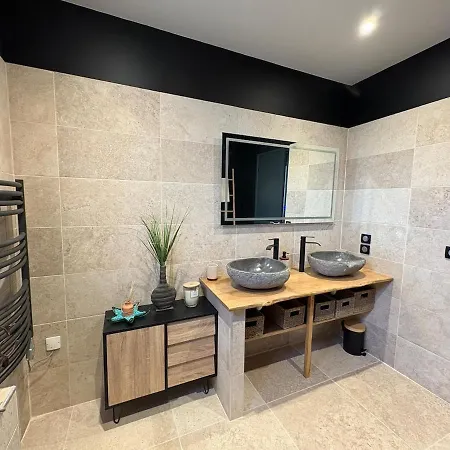 Maison Avec Jacuzzi Et Jardin Vakantiehuis